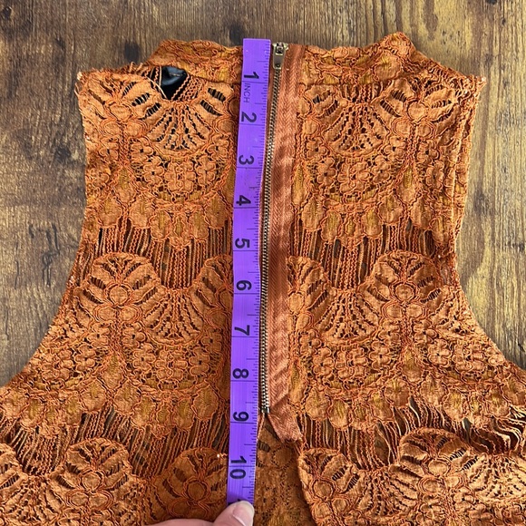 Lace Open Back Crop Top Women Size Large Sleeveless Burnt Orange Blouse - Picture 14 of 15